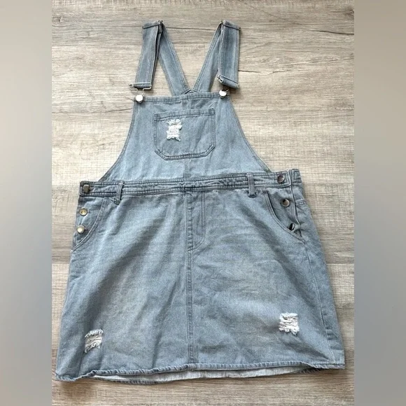 205 Collins Women’s Distressed Denim Overall Mini Skirt - Picture 2 of 7